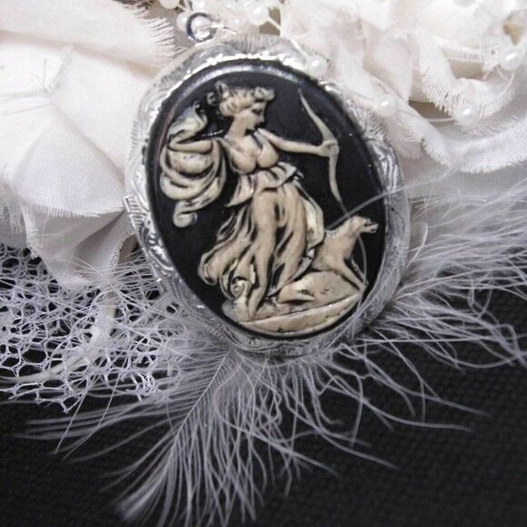 Artemis Aphrodite Goddess Cameo Necklace Locket - Picture 2 of 5
